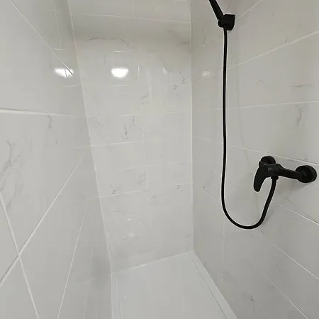 Confort ! Ville, Calme, Cinéma Privé, Climatisation, Parking, Wifi